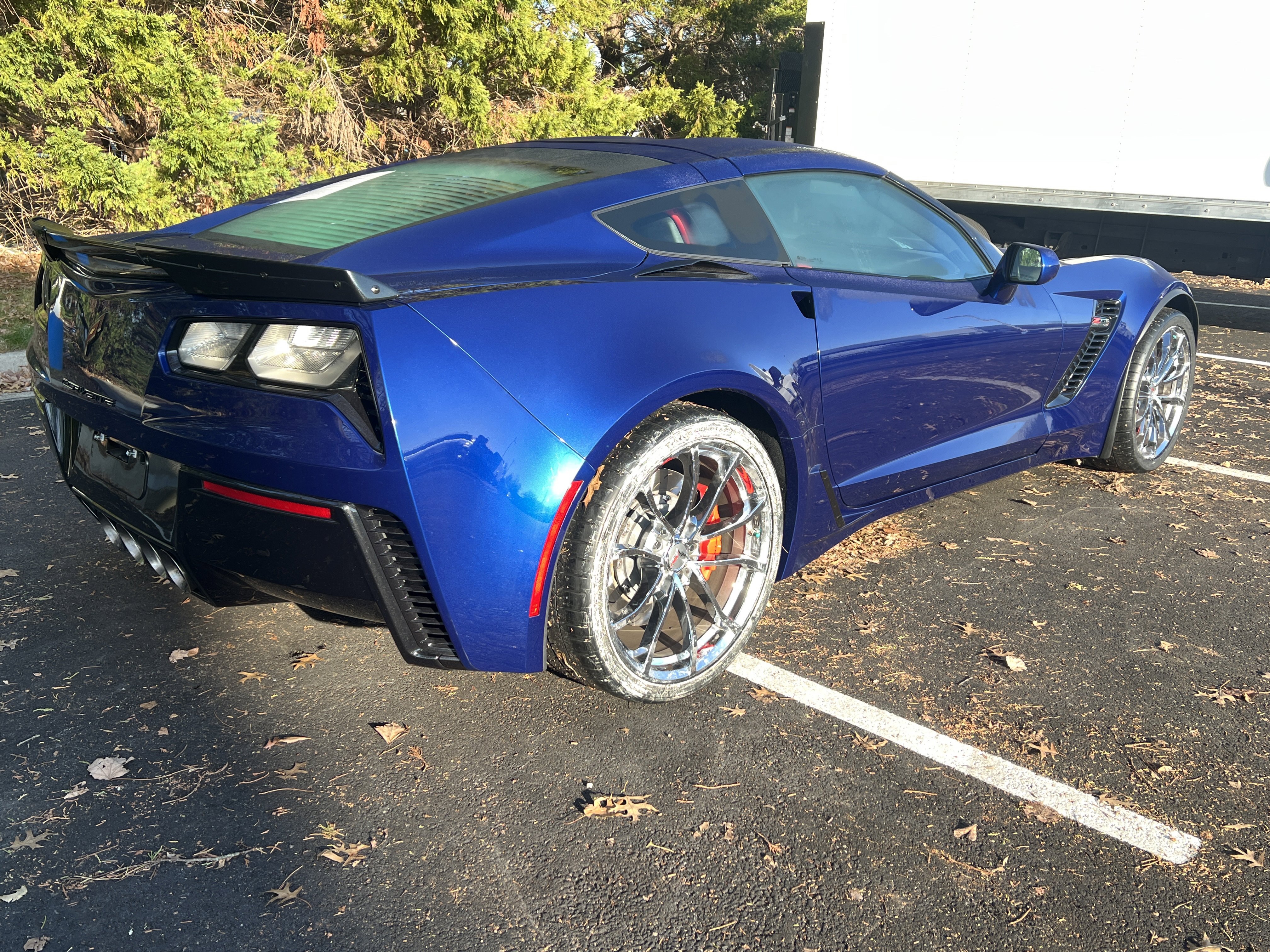 Used 2016 Chevrolet Corvette Z06 w/ 3LZ Preferred Equipment Group image 8