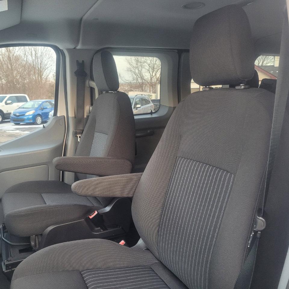 Used 2016 Ford Transit 150 XL image 13