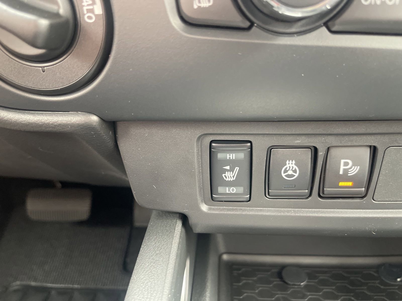 New 2026 Nissan Frontier SV w/ SV Convenience Package image 25