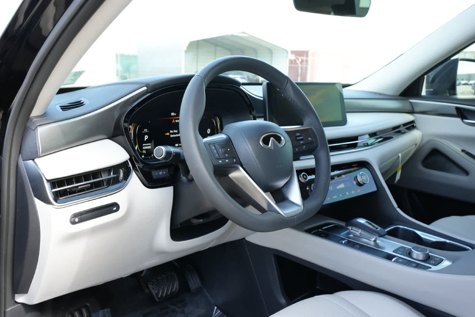 Certified 2026 INFINITI QX60 Pure w/ Cargo Package FWD image 15