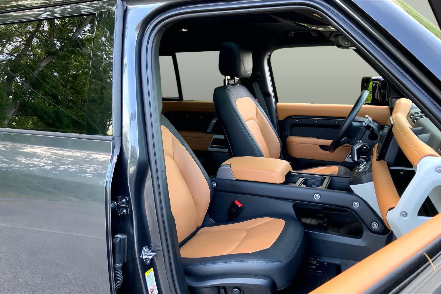 Used 2024 Land Rover Defender 110 X-Dynamic SE AWD/4WD image 8