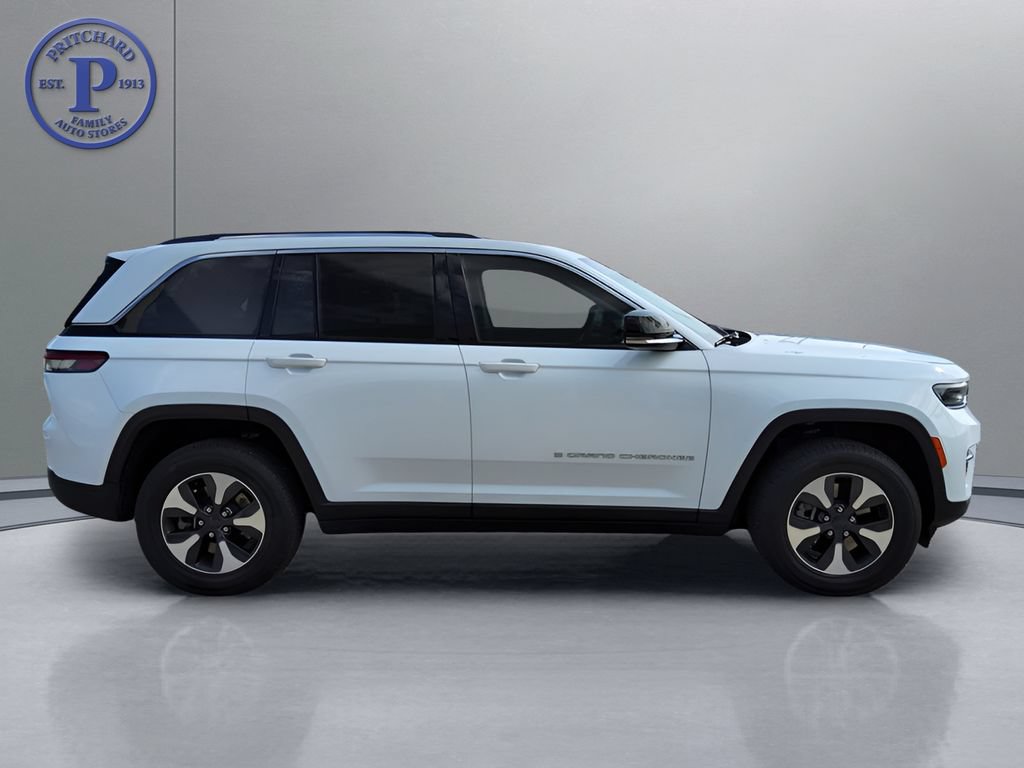 Used 2023 Jeep Grand Cherokee 4WD 4xe image 8