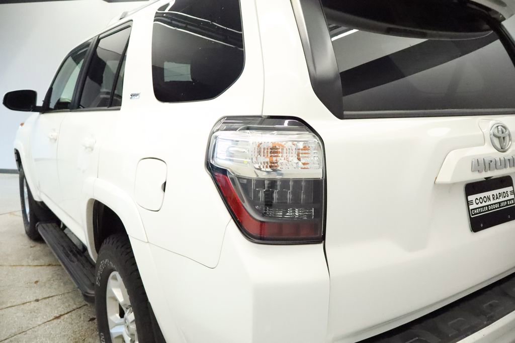 Used 2018 Toyota 4Runner SR5 Premium image 18