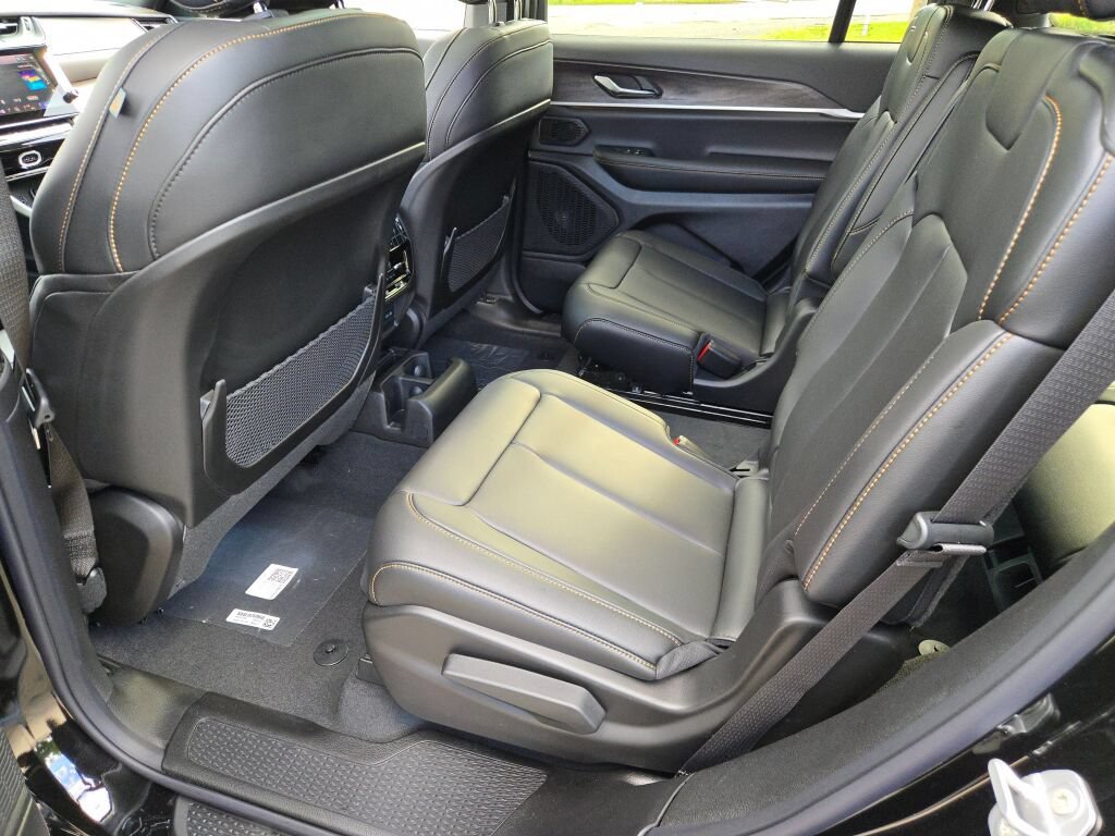 New 2026 Jeep Grand Cherokee L Limited AWD/4WD image 22