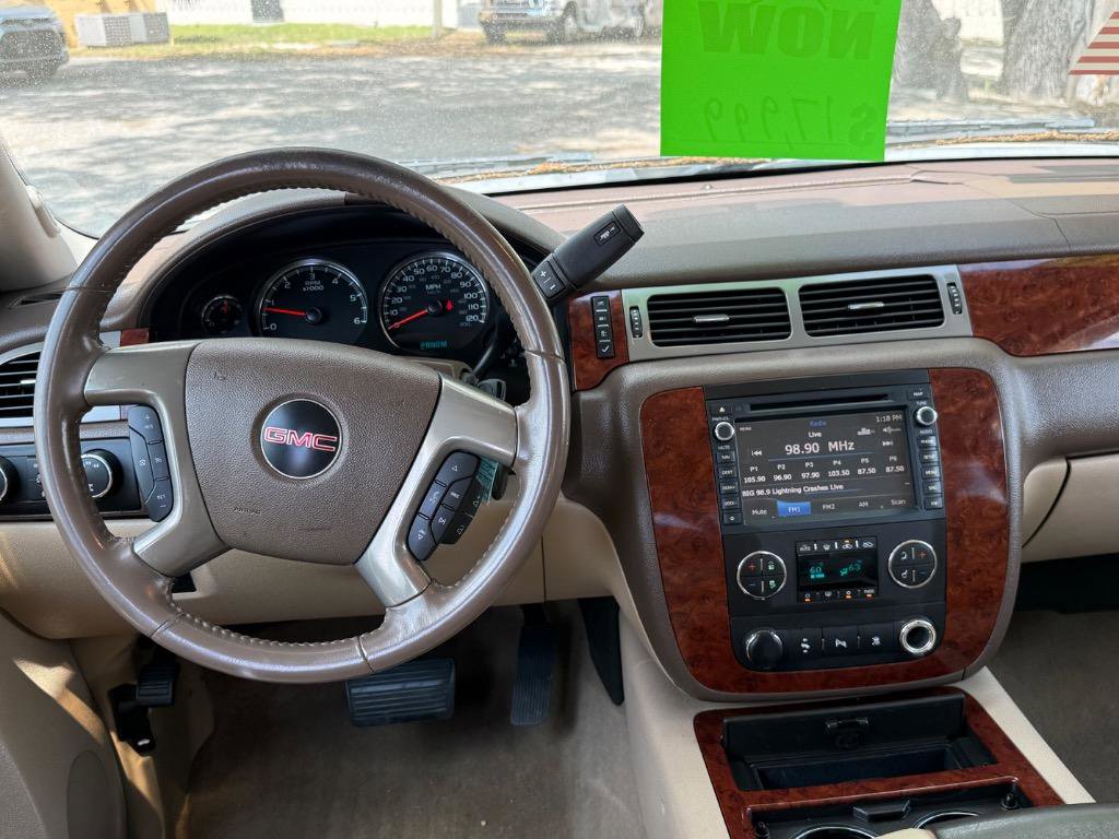 Used 2010 GMC Sierra 1500 SLT w/ White Diamond Tricoat Edition AWD/4WD image 9