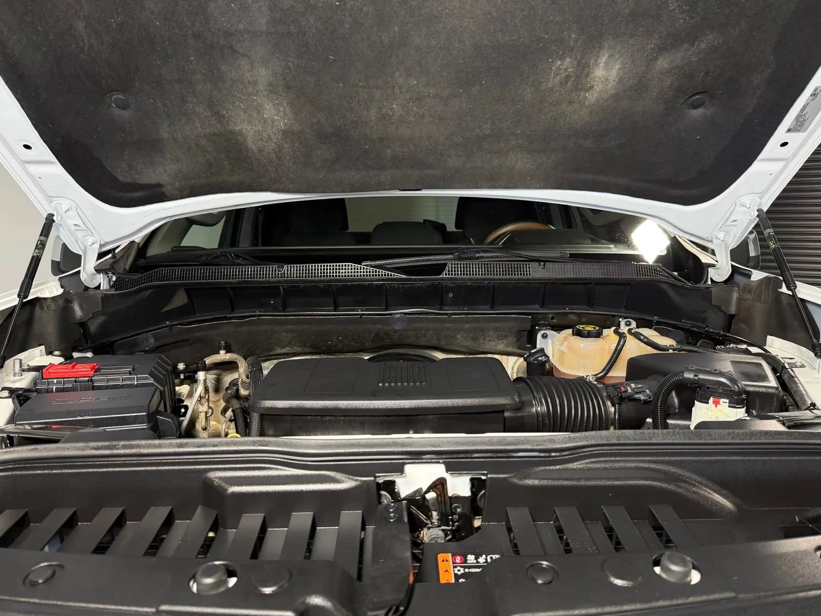 Used 2022 Chevrolet Silverado 1500 LT AWD/4WD image 8