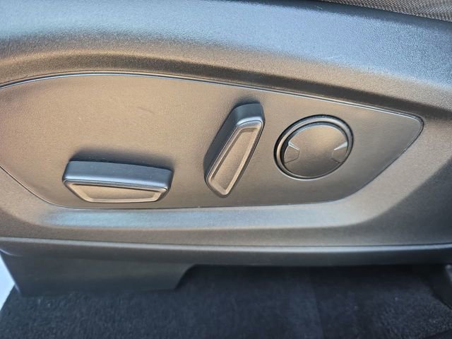 Used 2022 Ford Explorer XLT AWD/4WD image 19