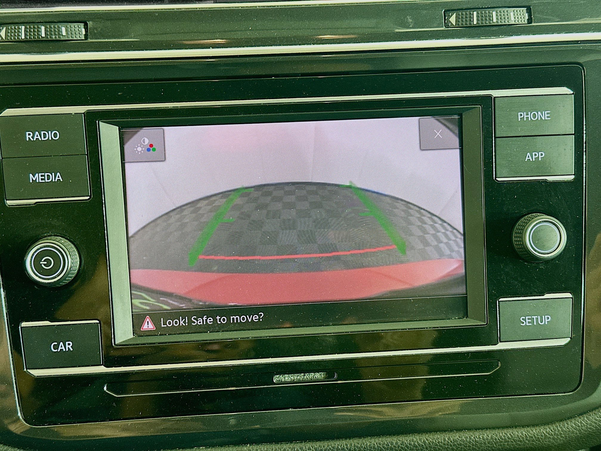 Used 2018 Volkswagen Tiguan S FWD image 22