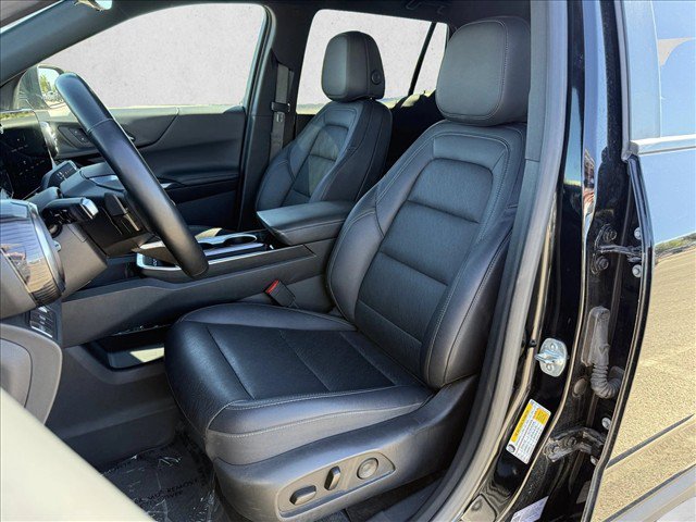 Used 2025 Chevrolet Equinox LT w/ Convenience Package II FWD image 11