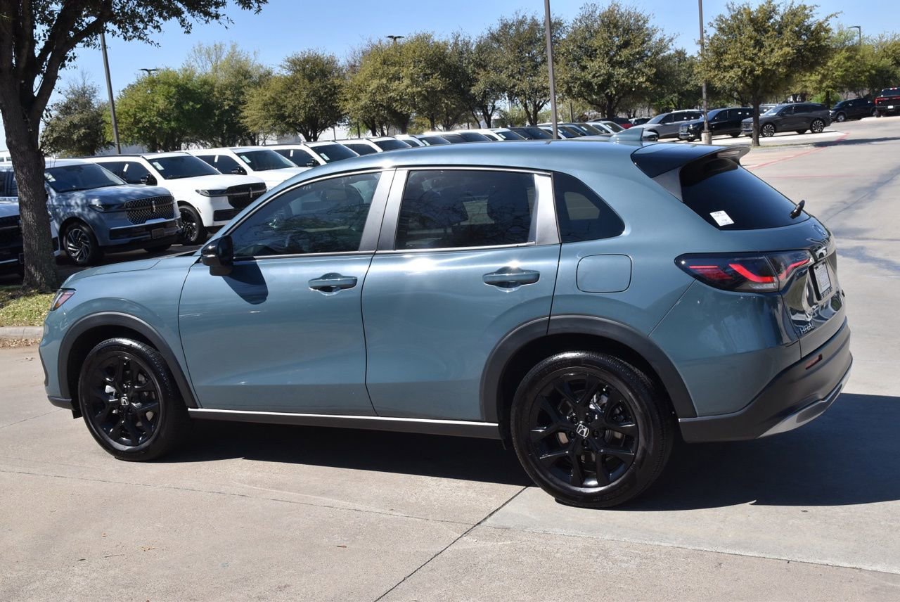 Used 2024 Honda HR-V Sport image 11