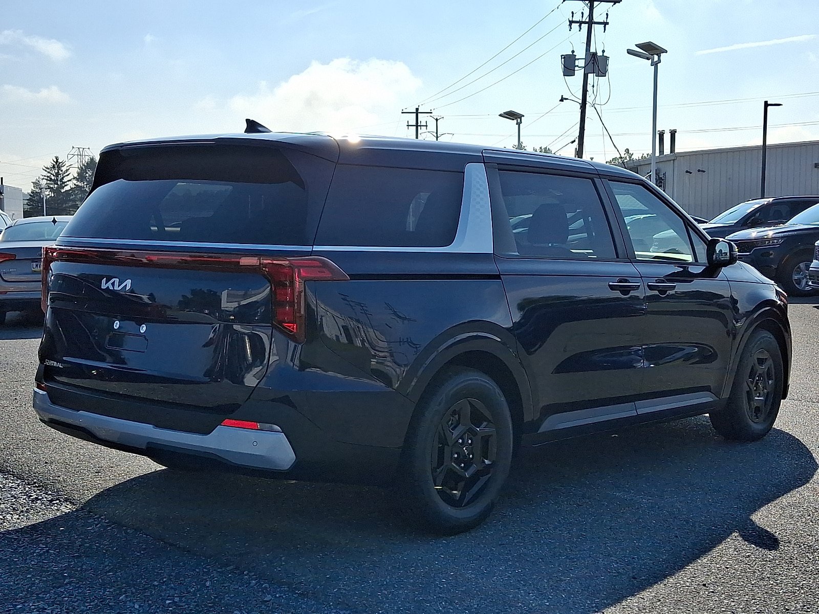 New 2026 Kia Carnival LX FWD image 3