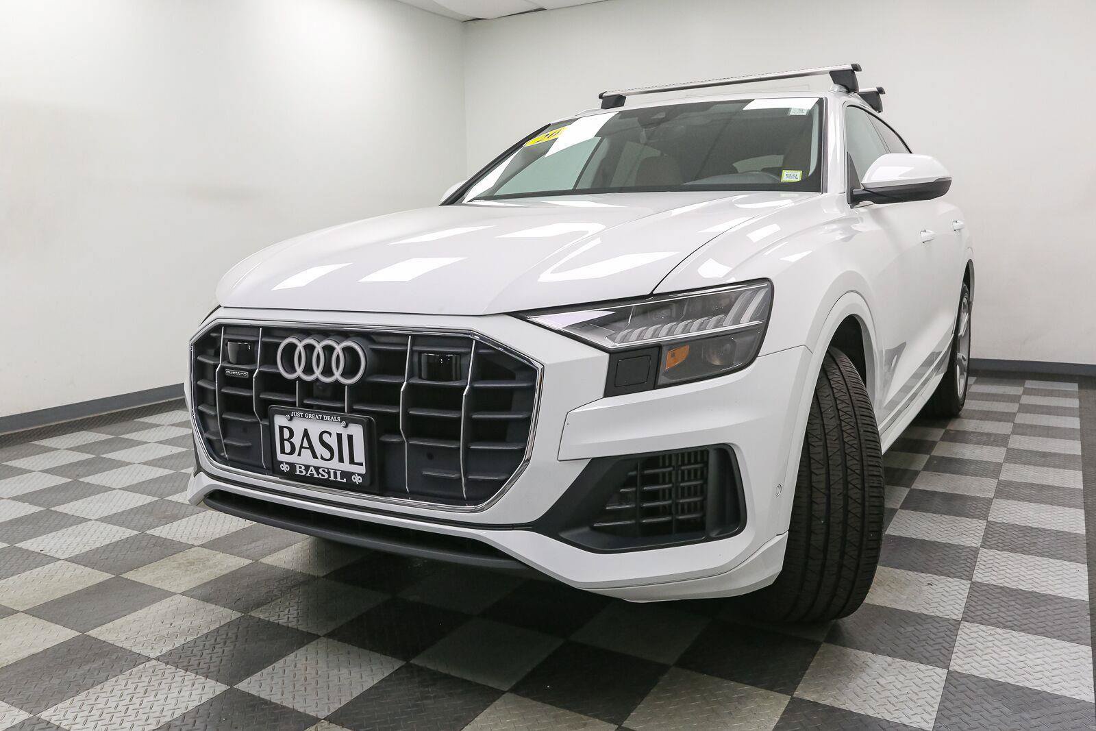 Used 2023 Audi Q8 Premium w/ Convenience Package AWD/4WD image 4
