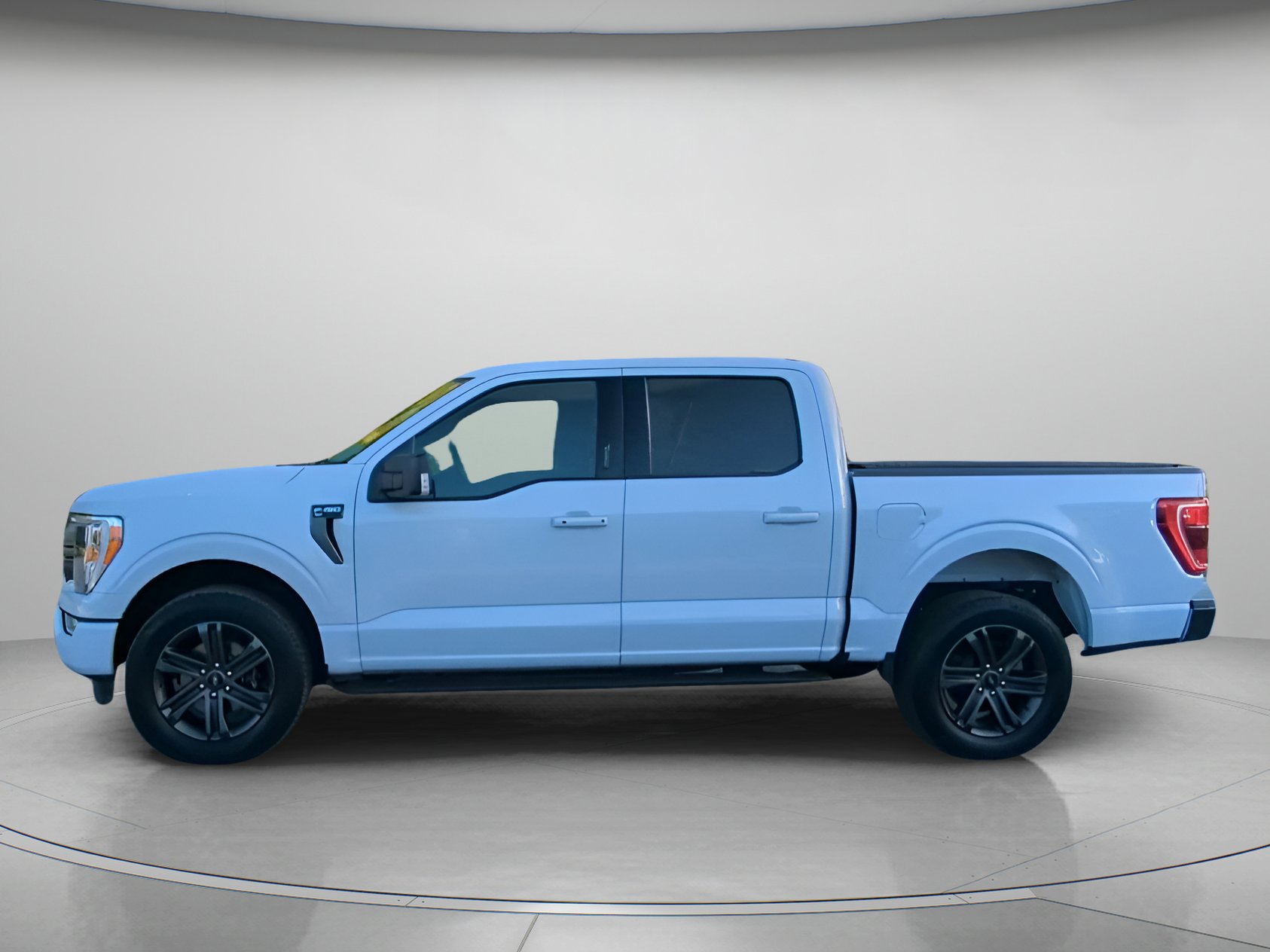 Certified 2022 Ford F150 XLT w/ Equipment Group 302A High image 16