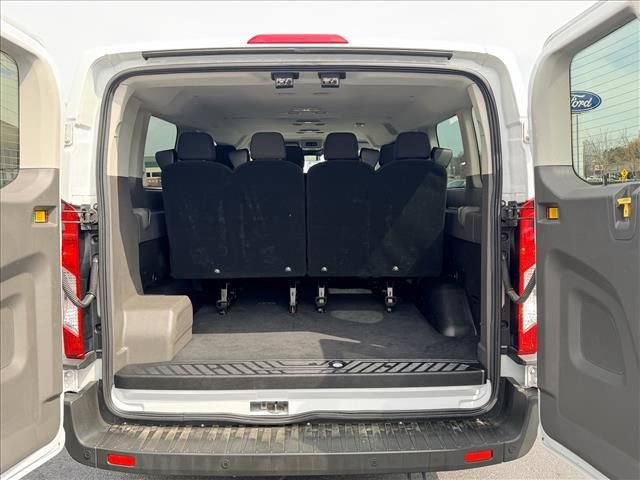 Used 2022 Ford Transit 350 XLT image 13