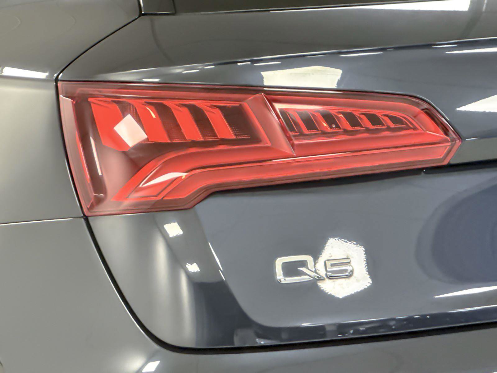 Used 2019 Audi Q5 2.0T Premium Plus w/ Premium Plus Package image 26