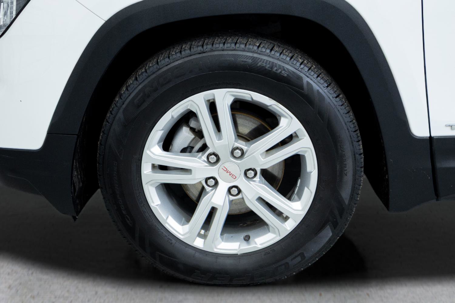 Used 2022 GMC Terrain SLE w/ Driver Convenience Package image 9