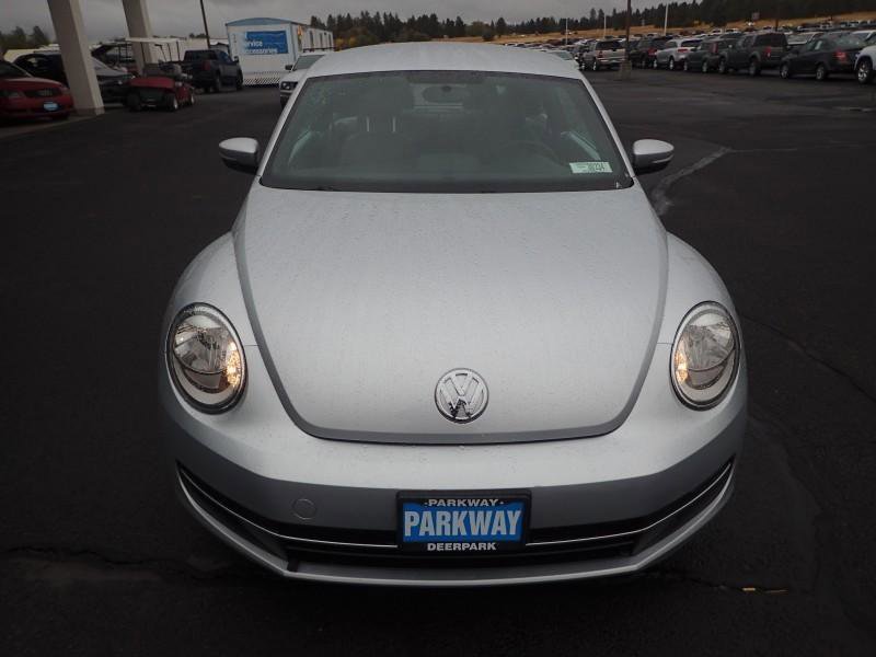 Used 2013 Volkswagen Beetle TDI FWD image 8