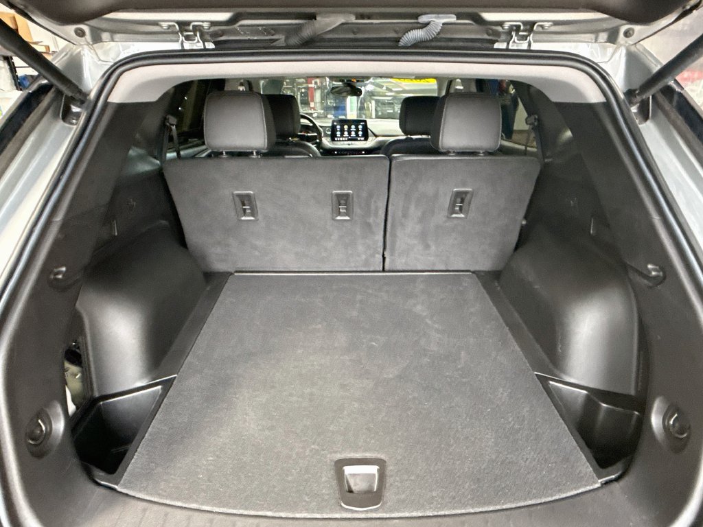 Used 2023 Chevrolet Blazer LT w/ Midnight/Sport Edition FWD image 23