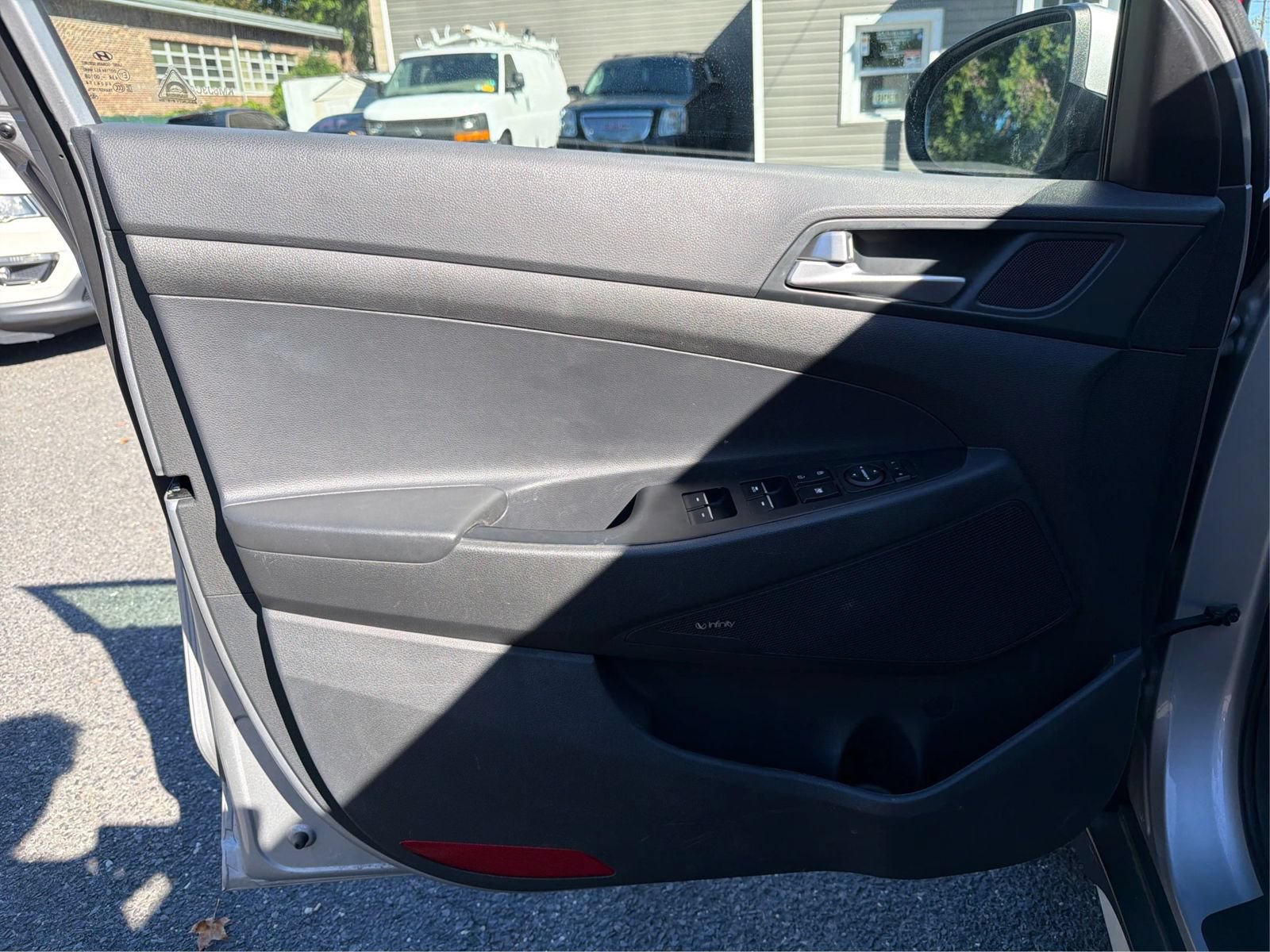 Used 2020 Hyundai Tucson Ultimate w/ Cargo Package AWD/4WD image 24