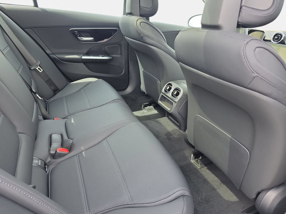 New 2026 Mercedes-Benz C 300 4MATIC Sedan image 11