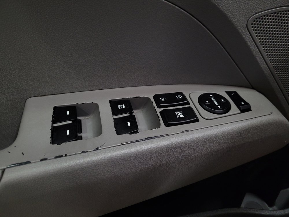 Used 2020 Hyundai Elantra SE FWD image 27