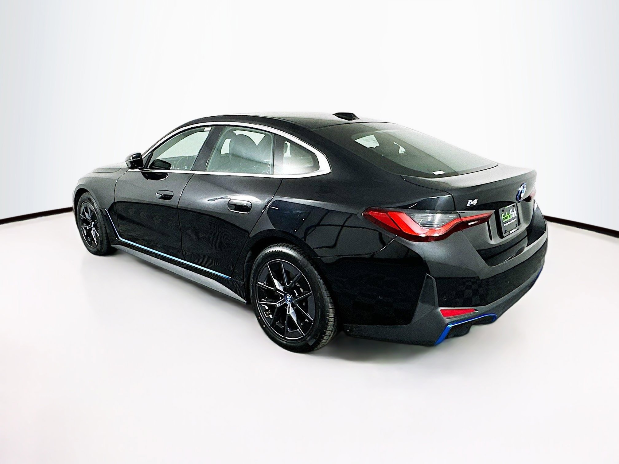 Used 2024 BMW i4 eDrive40 image 5