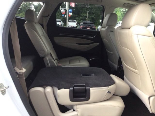 Used 2020 Buick Enclave Essence w/ Sound and Sites Package FWD image 18