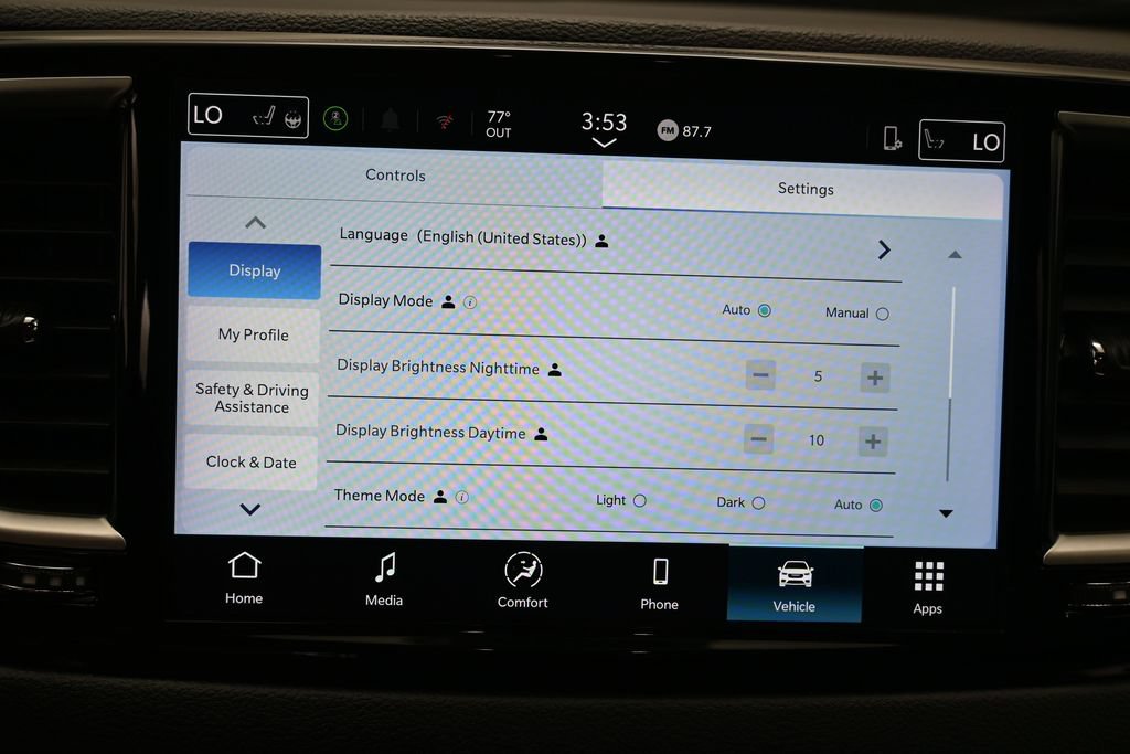 Used 2025 Chrysler Pacifica Select FWD image 11