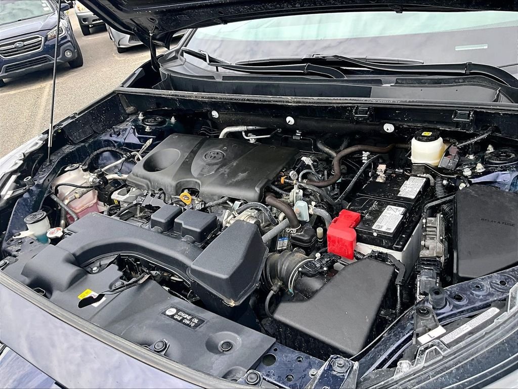 Used 2025 Toyota RAV4 XLE AWD/4WD image 35