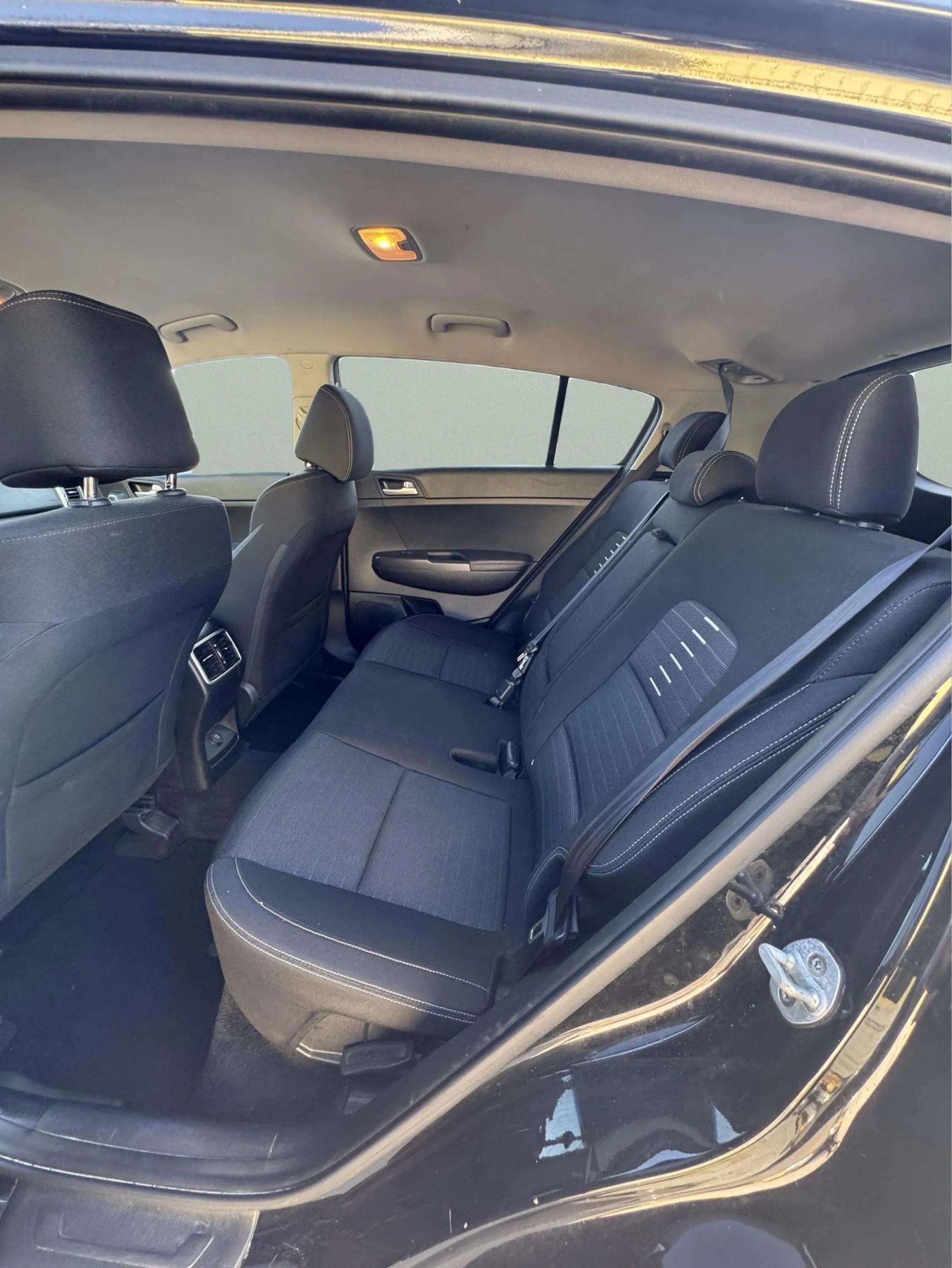 Used 2018 Kia Sportage LX image 11