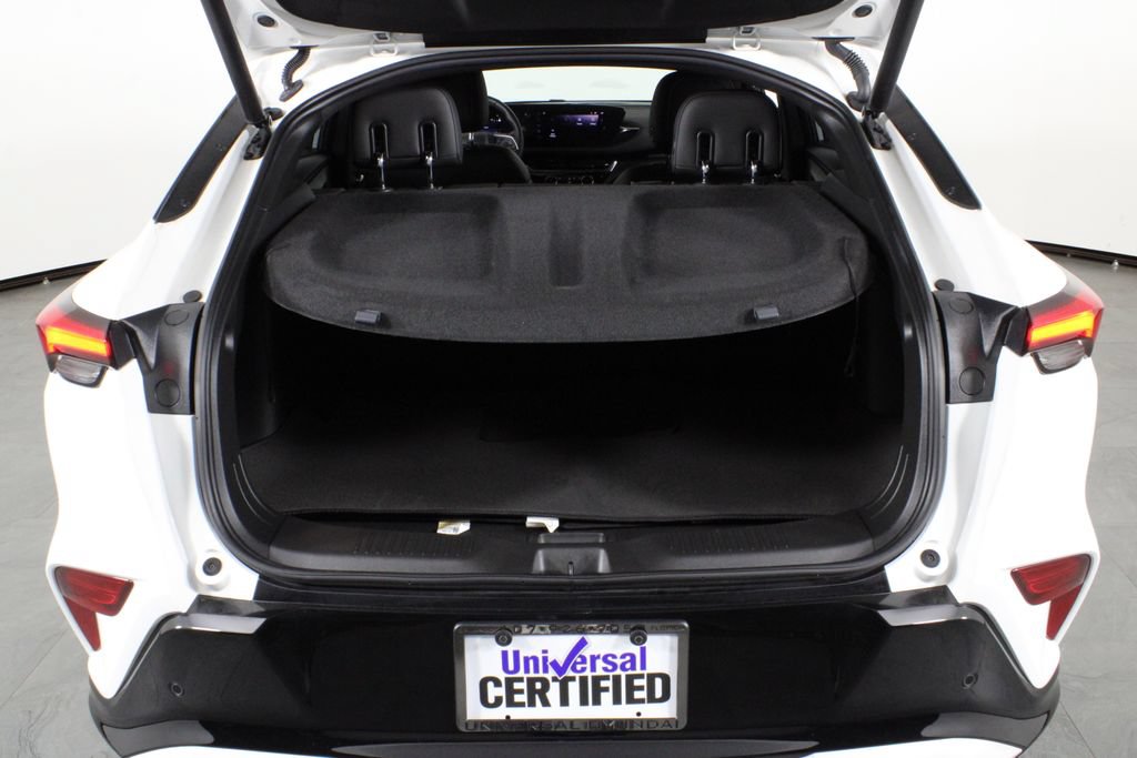 Used 2025 Buick Envista Sport Touring w/ Convenience I Package FWD image 17