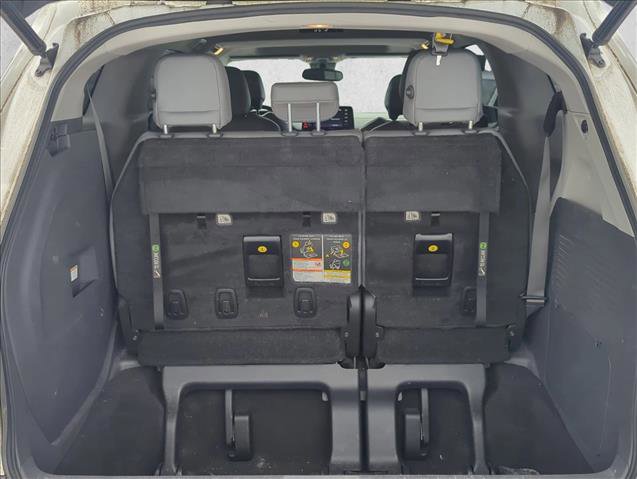 Used 2021 Toyota Sienna XLE FWD image 23