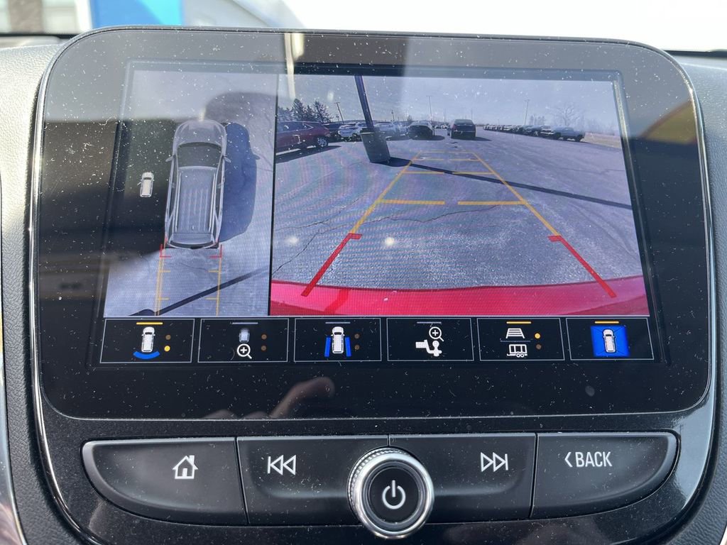 Used 2023 Chevrolet Equinox Premier image 14