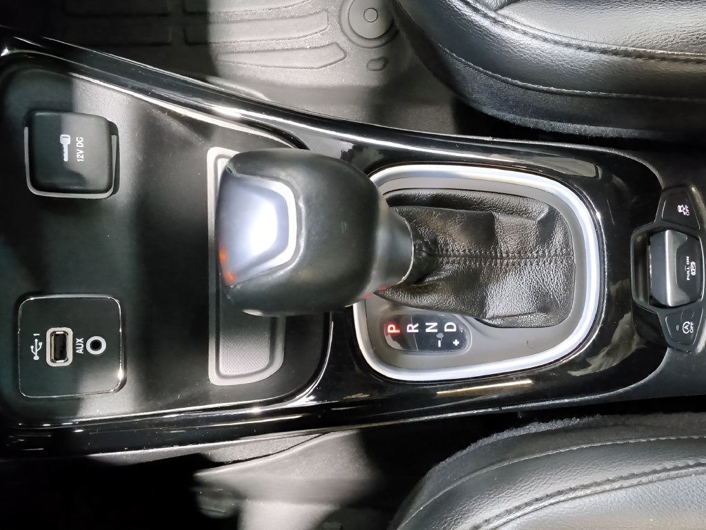 Used 2020 Jeep Compass Latitude FWD image 19