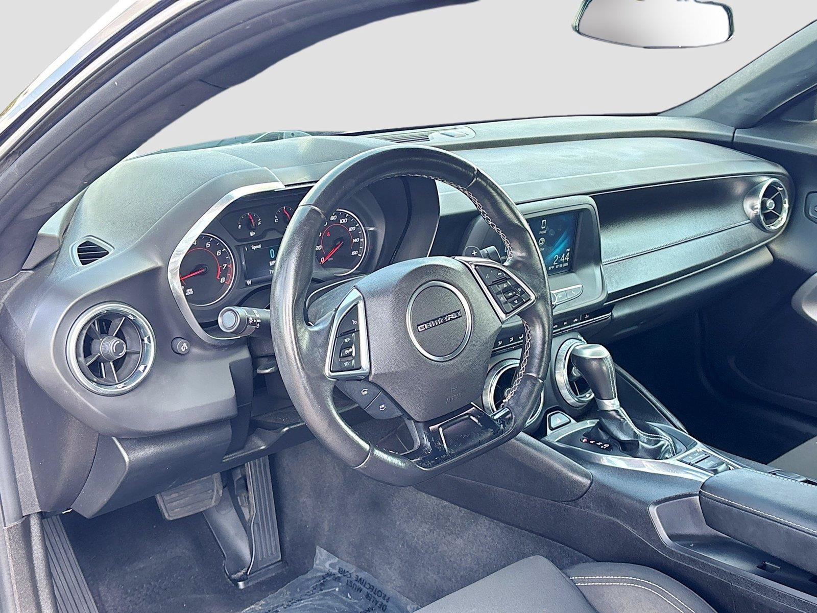 Used 2016 Chevrolet Camaro LT RWD image 9