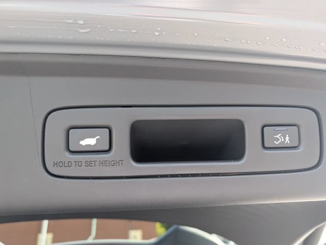 Used 2025 Acura ADX FWD image 19