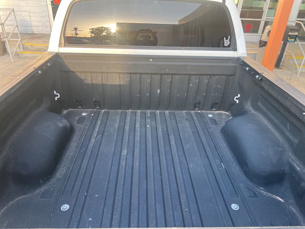 Used 2017 Toyota Tundra SR5 w/ SR5 Upgrade Package RWD image 10
