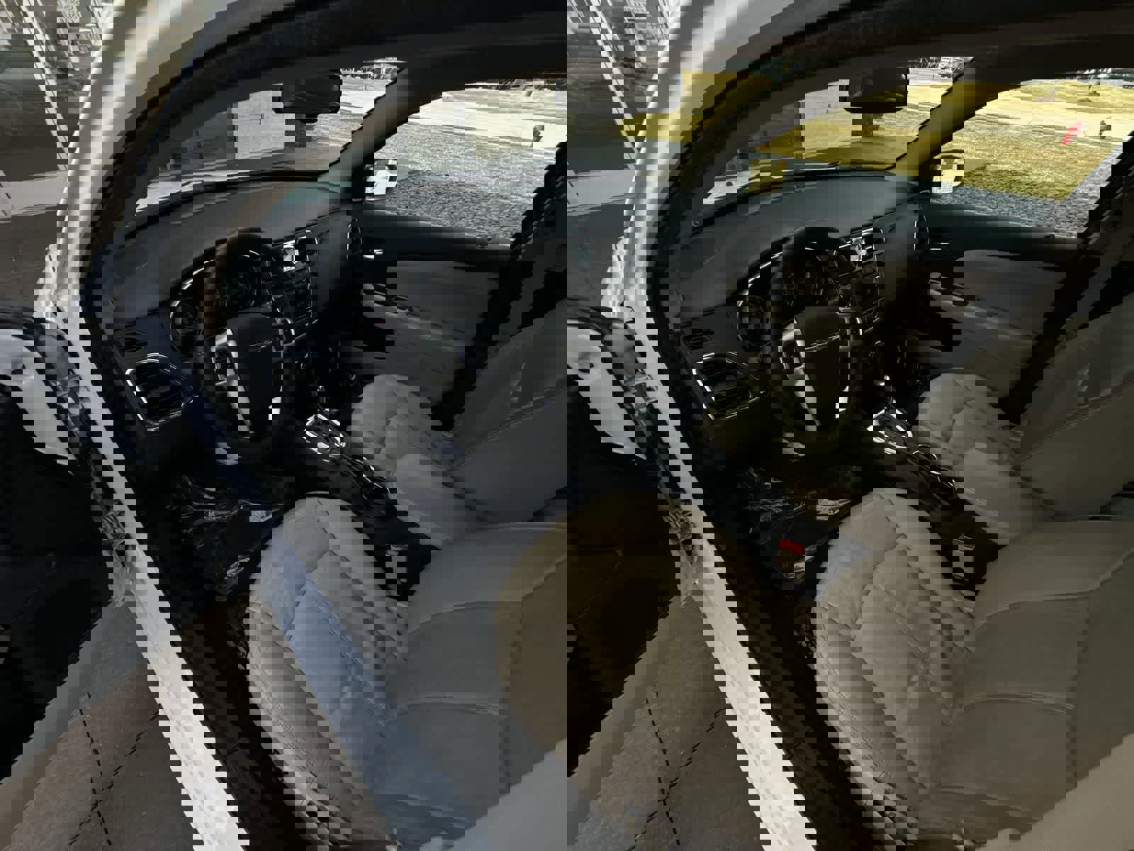 Used 2013 Chrysler 200 Limited image 10