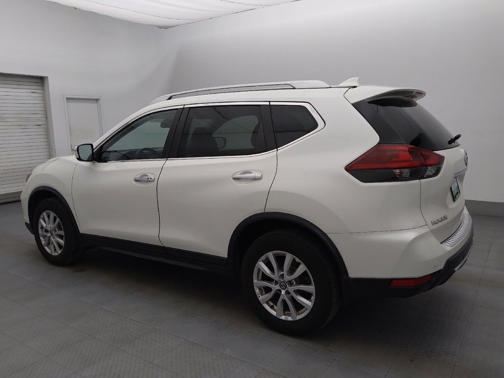 Used 2019 Nissan Rogue SV image 3