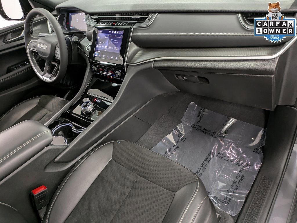 Used 2023 Jeep Grand Cherokee Altitude image 30
