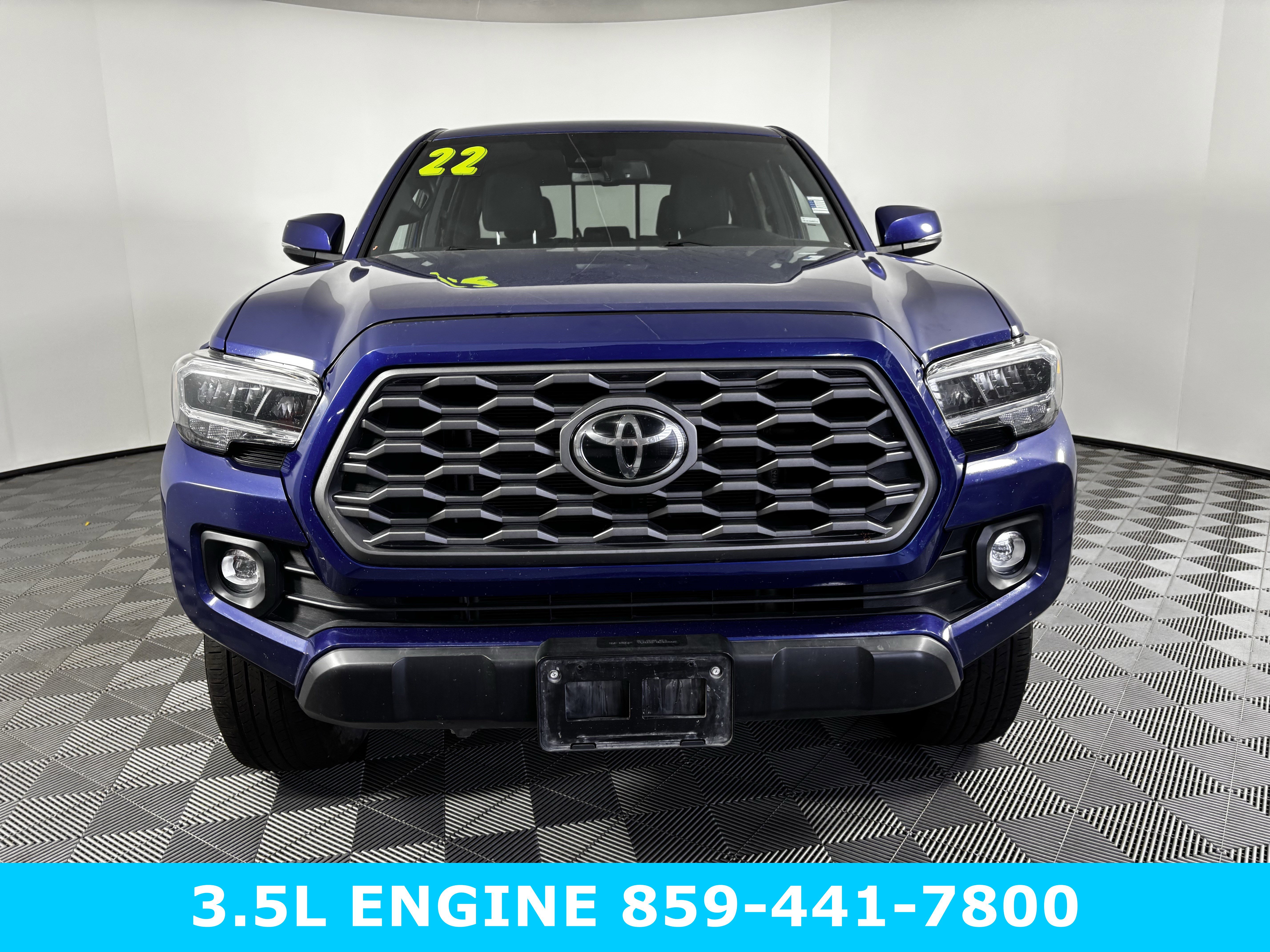 Used 2022 Toyota Tacoma TRD Off-Road image 9