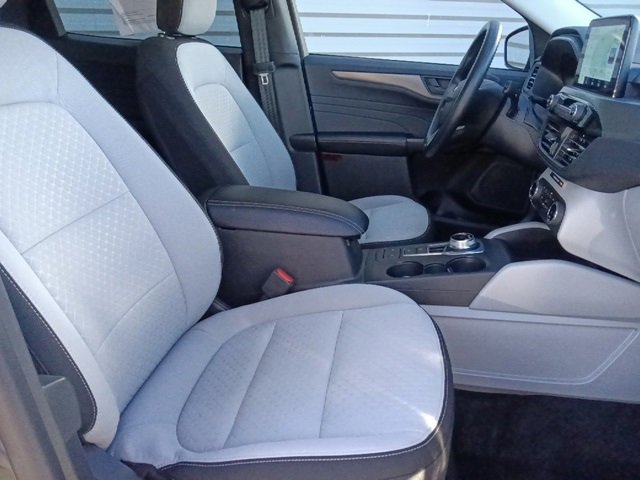 Used 2025 Ford Escape Active image 29