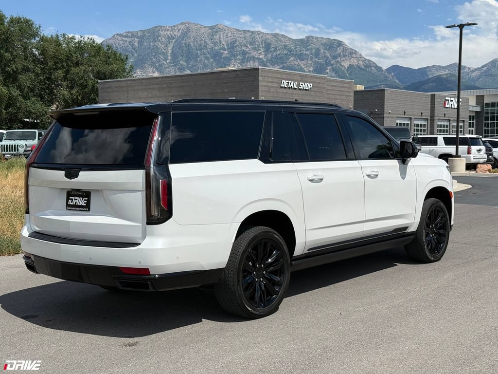 Used 2023 Cadillac Escalade ESV Sport Platinum w/ LPO, Floor Liner Package AWD/4WD image 9