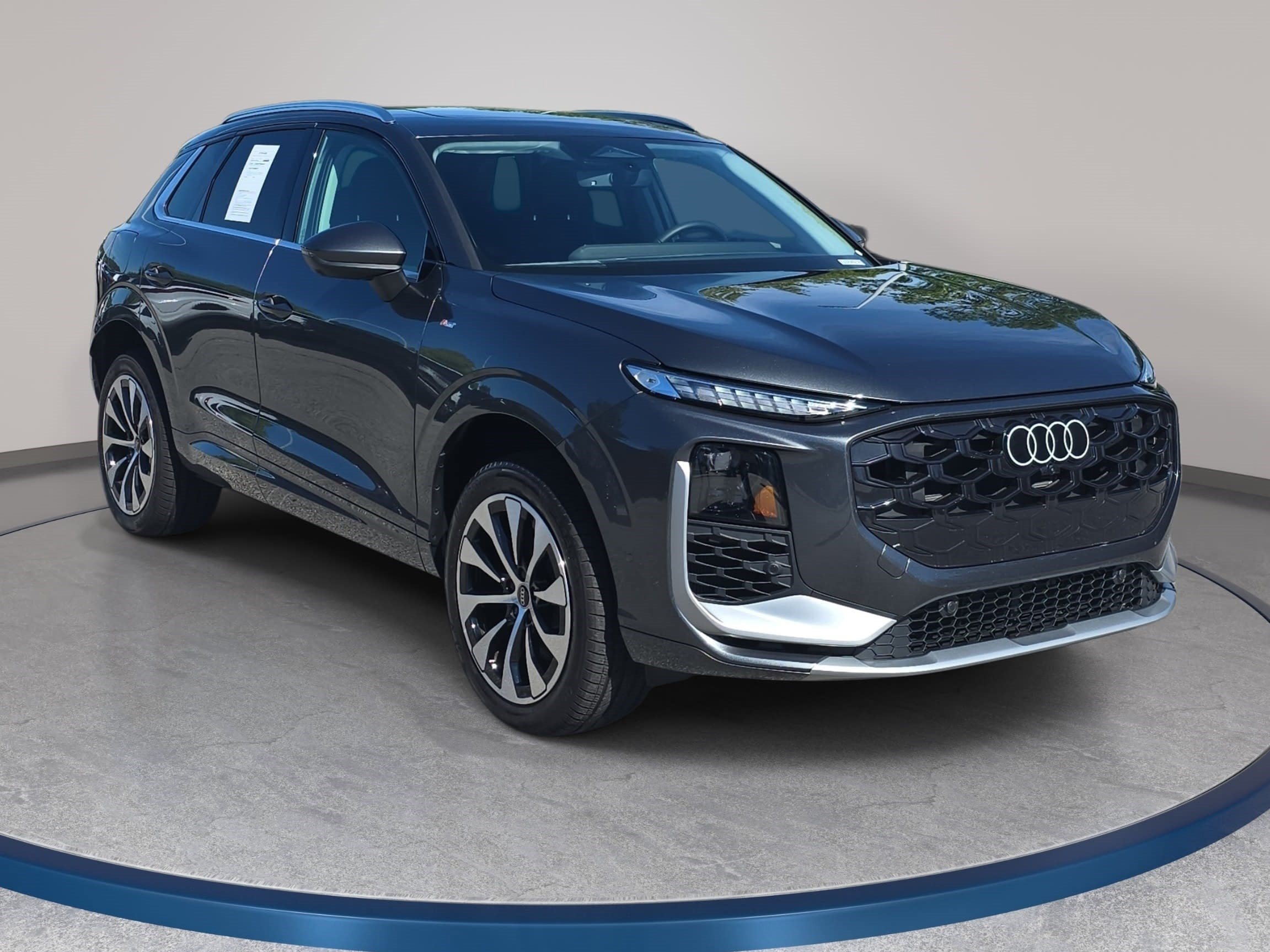 Certified 2026 Audi Q3 quattro 2.0T AWD/4WD image 3