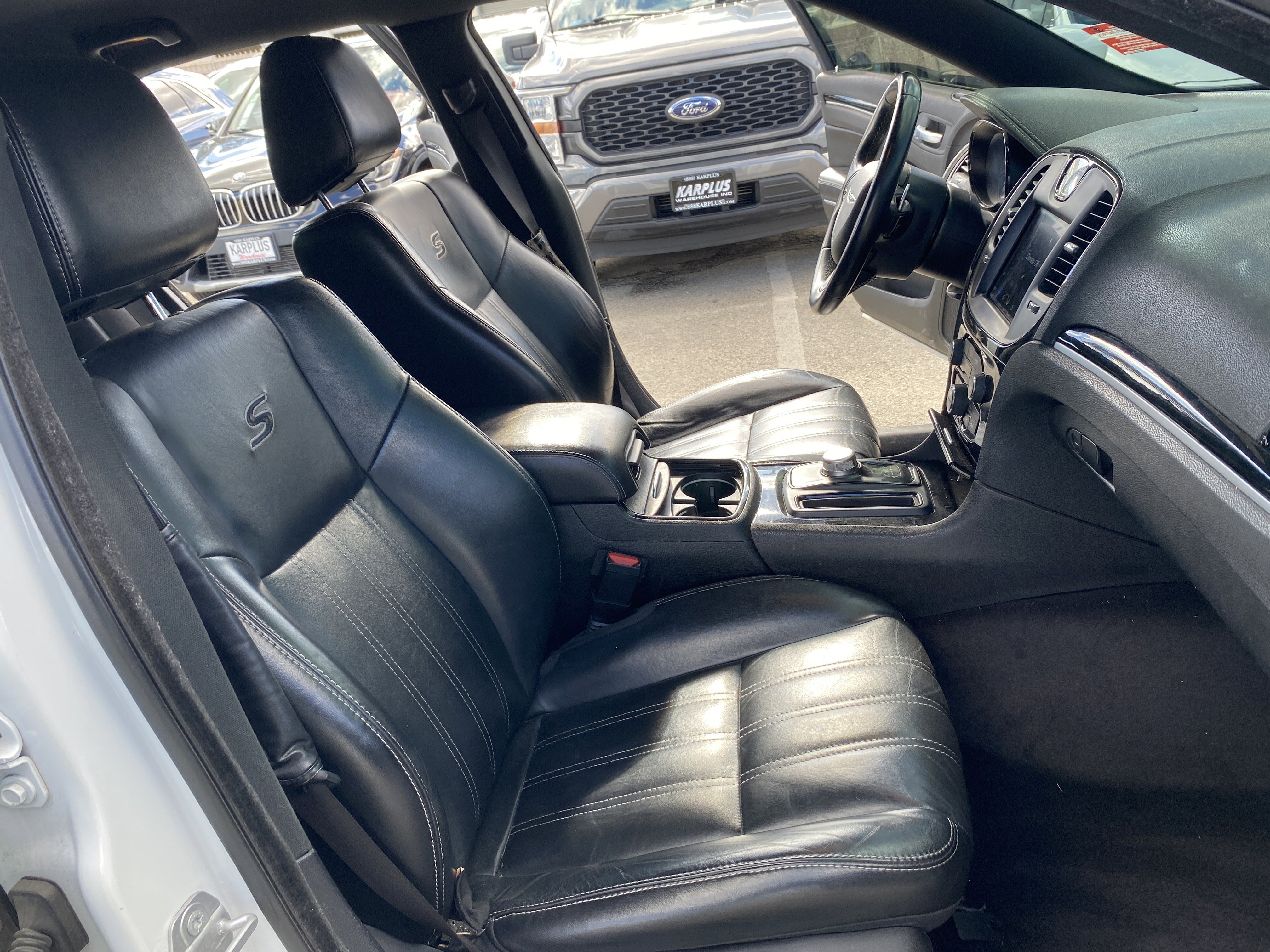 Used 2019 Chrysler 300 S image 22