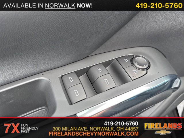 New 2025 Chevrolet Traverse LT w/ Driver Confidence Package image 16