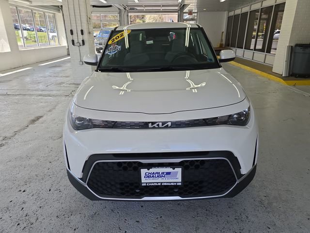 Certified 2025 Kia Soul LX FWD image 8