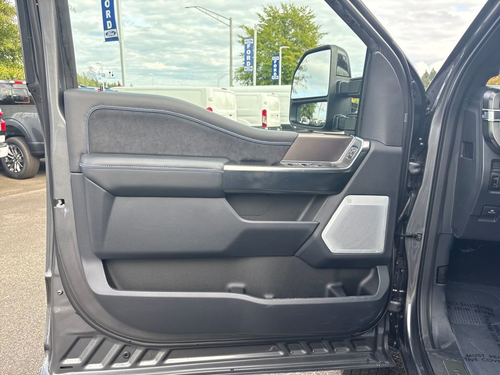 New 2026 Ford F450 Platinum w/ FX4 Off-Road Package image 14