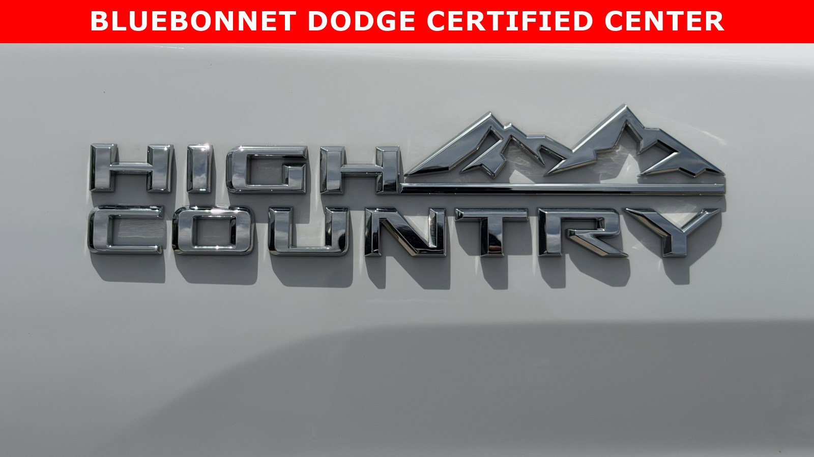 Used 2025 Chevrolet Silverado 2500 High Country w/ High Country Premium Package AWD/4WD image 17