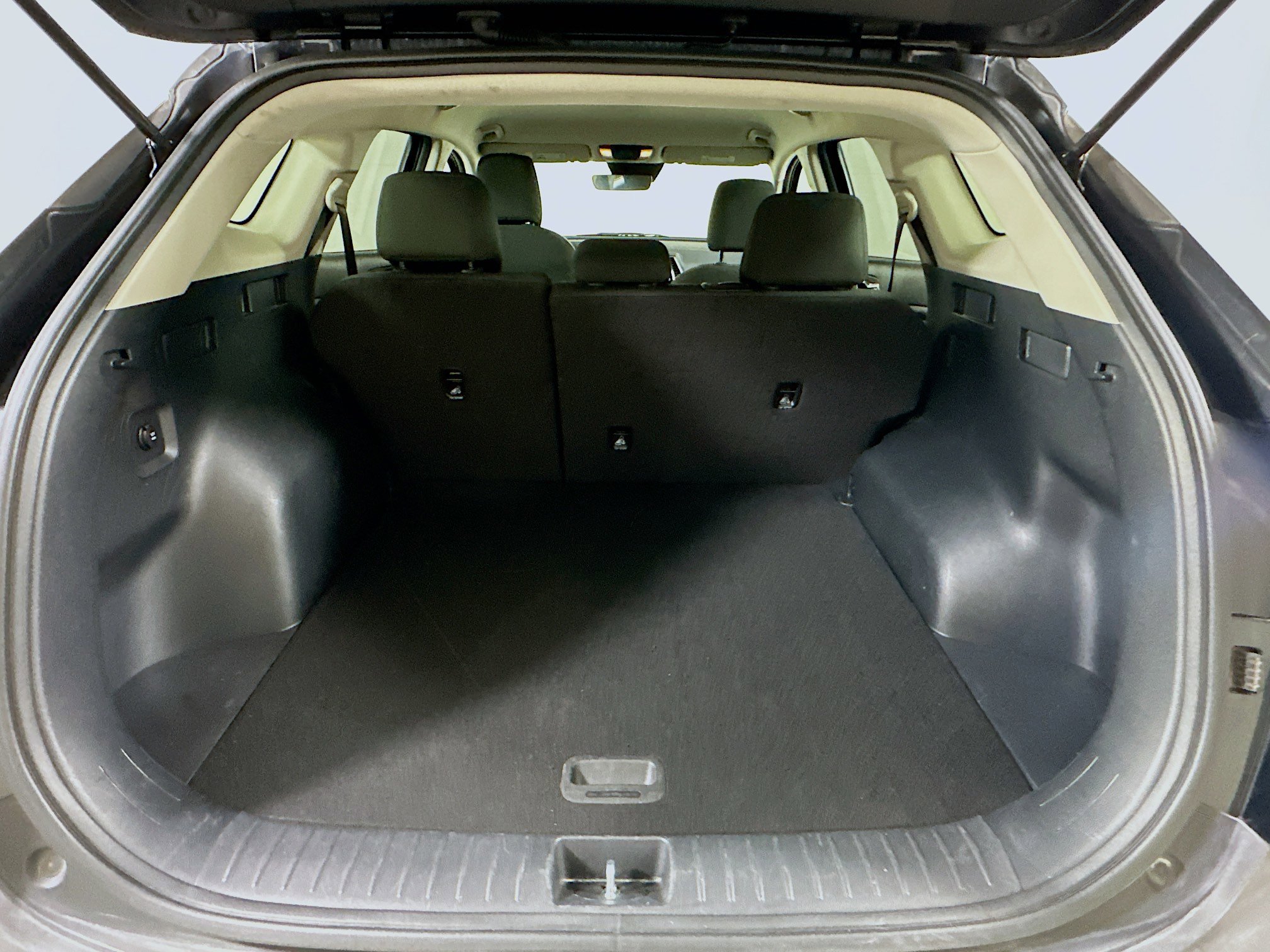 Used 2025 Kia Sportage LX image 27